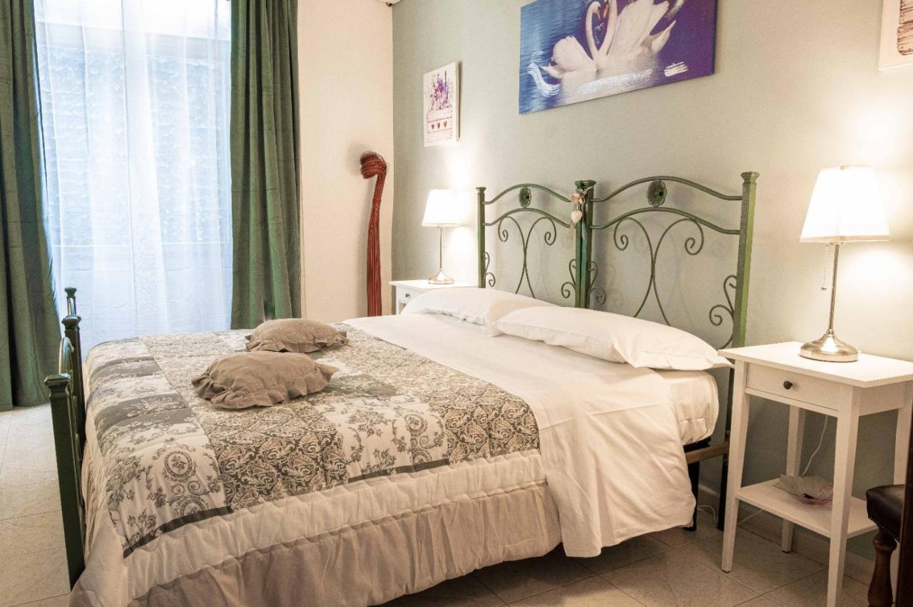 Little House Camilla Apartment เนเปิลส์ ภายนอก รูปภาพ