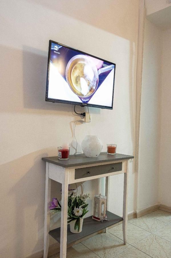 Little House Camilla Apartment เนเปิลส์ ภายนอก รูปภาพ