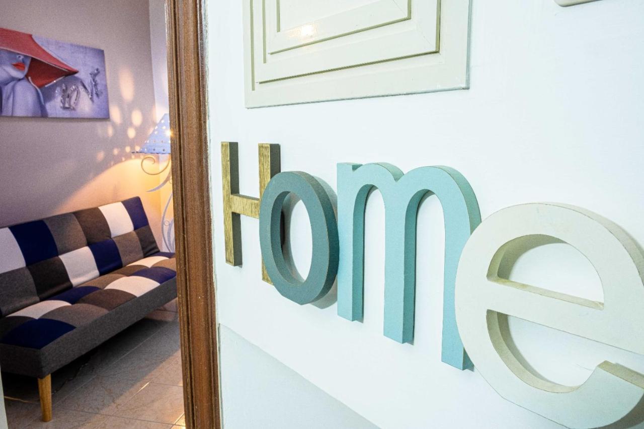 Little House Camilla Apartment เนเปิลส์ ภายนอก รูปภาพ