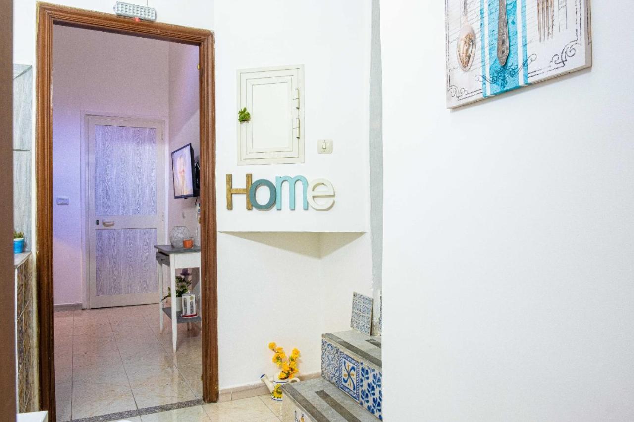 Little House Camilla Apartment เนเปิลส์ ภายนอก รูปภาพ